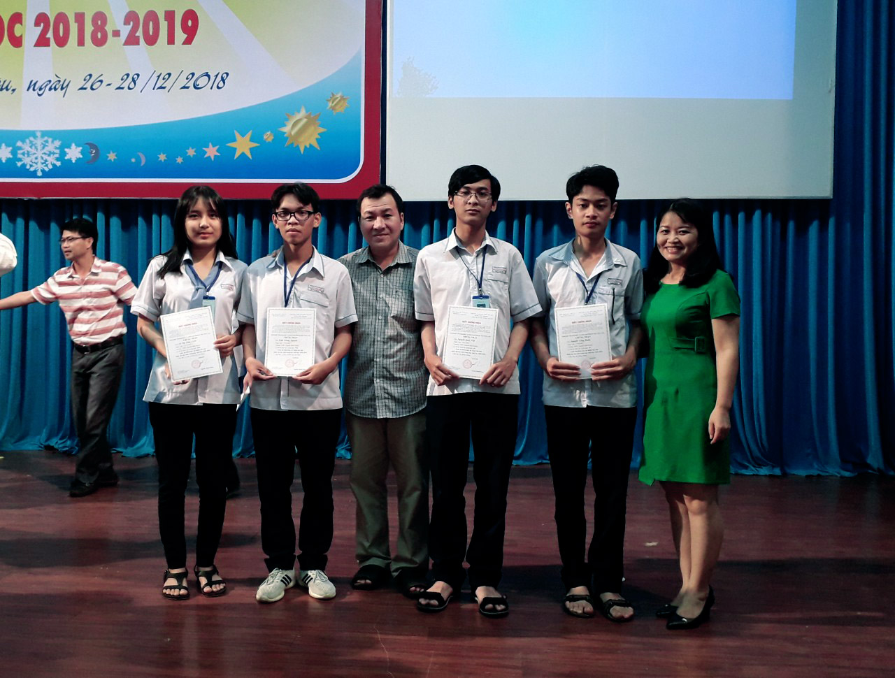 Học sinh trường THPT Nguyễn Bỉnh Khiêm đạt thành tích cao tại kỳ thi KHKT cấp tỉnh